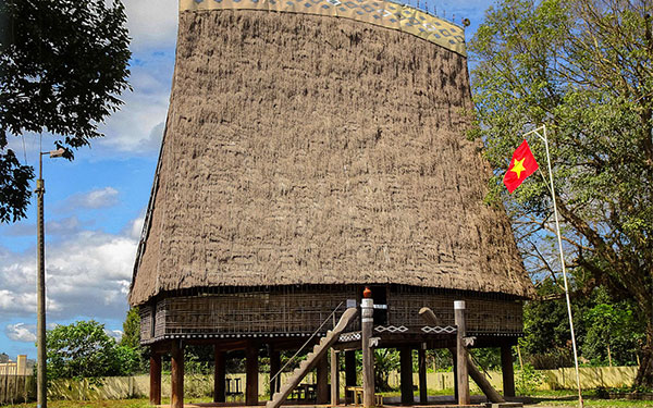 Top địa điểm vui chơi không nên bỏ lỡ khi du lịch Kon Tum | Saigon Star Travel du-lich-kon-tum-danh-sach-dia-diem-vui-choi-va-an-uong-khong-nen-bo-lo-10