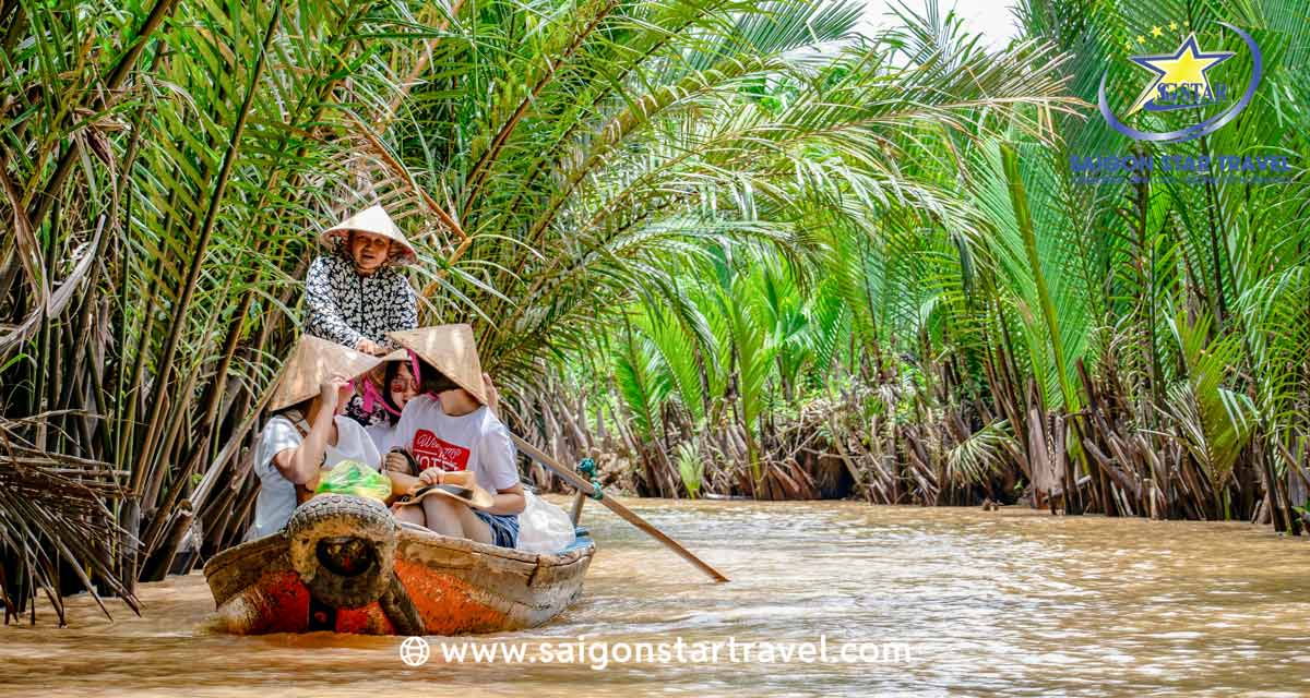 Trải nghiệm chèo xuồng trên rạch