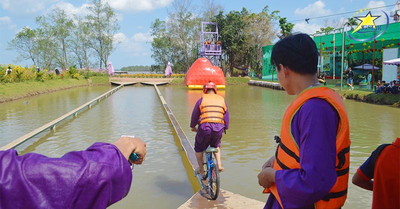 Tour Lục Tỉnh Miền Tây 3 Ngày 2 Đêm Tết Nguyên Đán | Saigon Star Travel Tham gia các trò chơi dân gian tại KDL Cồn Phụng