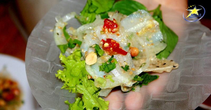 Top 10 Món Hải Sản Mũi Né Ngon Không Cưỡng Nổi | Saigon Star Travel Gỏi Cá Mai cuốn bánh tráng