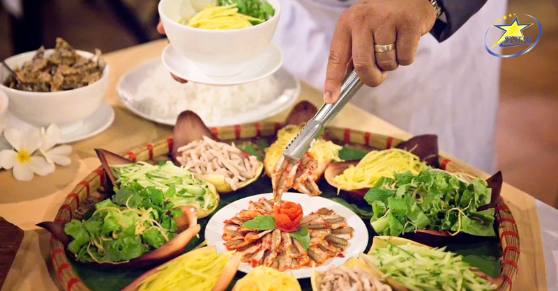 Top 10 Món Hải Sản Mũi Né Ngon Không Cưỡng Nổi | Saigon Star Travel Thưởng thức Lẩu thả Mũi Né