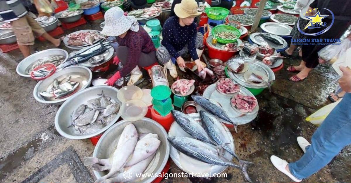 Hải sản tươi sống tại chợ