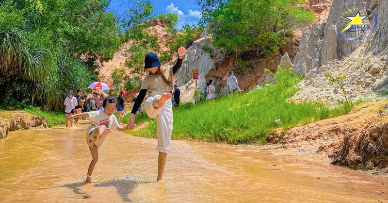 Hanna Beach Mũi Né - Tổ hợp check-in thú vị không thể bỏ lỡ | Saigon Star Travel Tham quan - vui chơi tại Suối Tiên