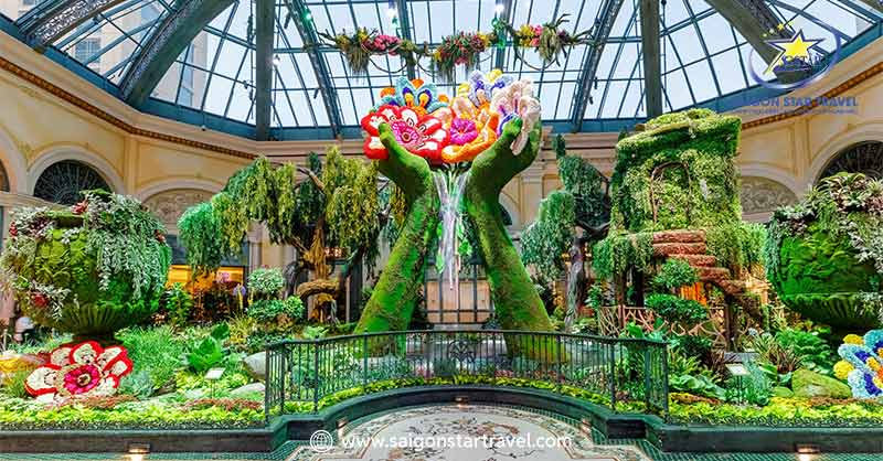 Tour Bờ Tây Mỹ 7 Ngày 6 Đêm | Los Angeles - Las Vegas - Lake Mead | Saigon Star Travel Một góc vườn hoa Botanical tại khách sạn Bellagio