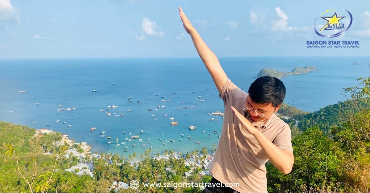 Đảo Nam Du nhìn từ Dốc Ông Tình