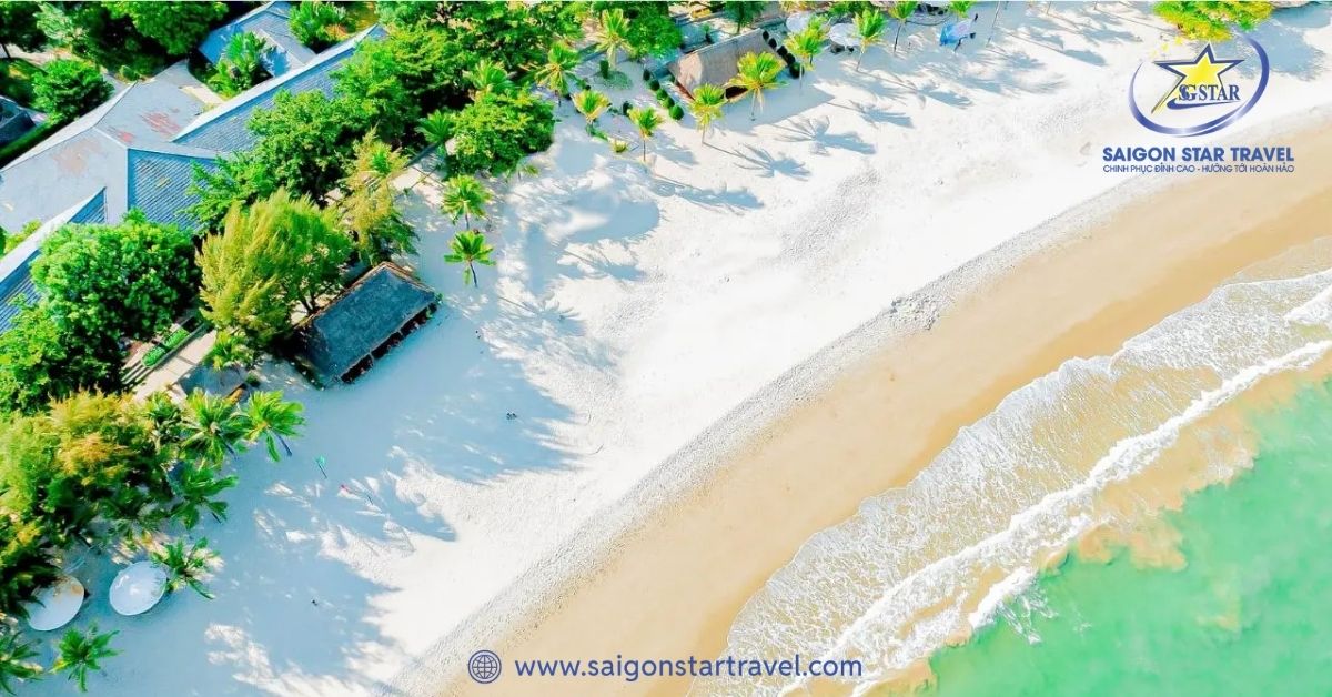 chekin bãi biển Nhũ Tiên