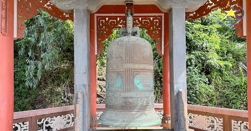 Chùa Long Sơn Nha Trang - Ngôi chùa linh thiêng với vẻ đẹp tráng lệ | Saigon Star Travel Tháp Chuông tại Chùa Long Sơn