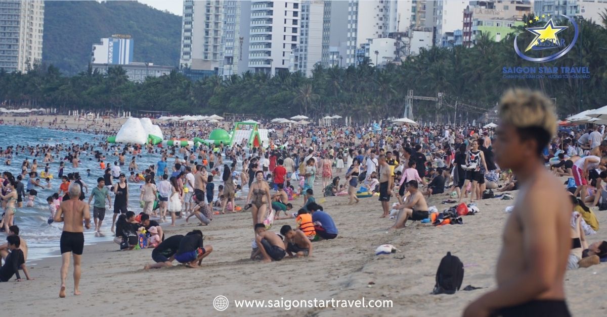 Lượng khách đến du lịch Nha Trang