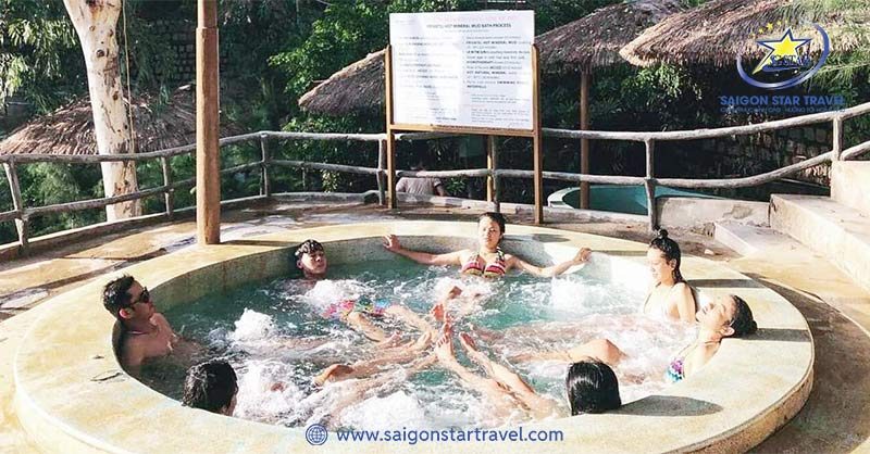 du-lich-nha-trang-suoi-khoang-nong-thap-ba-be-jacuzzi Bể khoáng Jacuzzi
