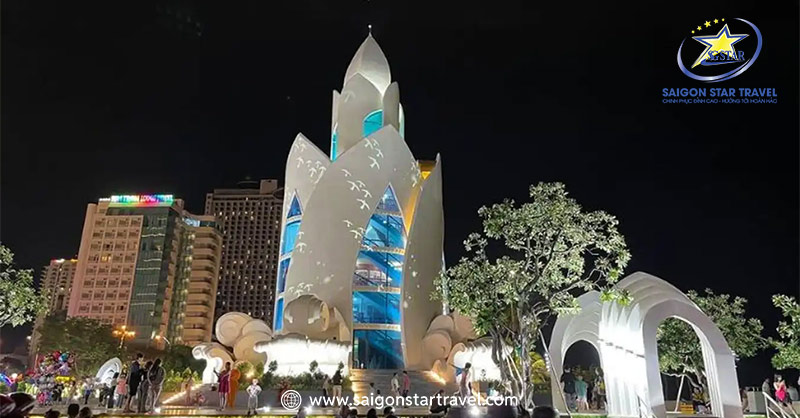 Tháp Trầm Hương Nha Trang - Biểu Tượng Kiêu Hãnh Của Thành Phố Biển | Saigon Star Travel Tháp Trầm Hương về đêm