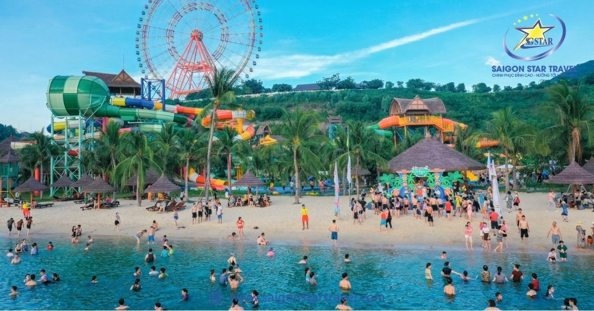 Công viên nước mát mẻ giữa mùa hè oi bức