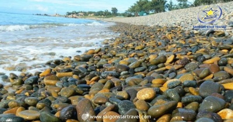 Mang một nét đẹp bình yên và hoang sơ khiến du khách cảm thấy mê mẩn không muốn rời