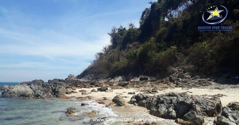 Đảo Hòn Bà Lagi Bình Thuận: Viên Ngọc Quý Ẩn Mình | Saigon Star Travel Biển xanh cát trắng tại Hòn bà Lagi