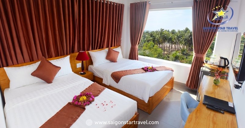 View có cửa sổ lớn là đặc trưng phòng ở khách sạn Damina Boutique