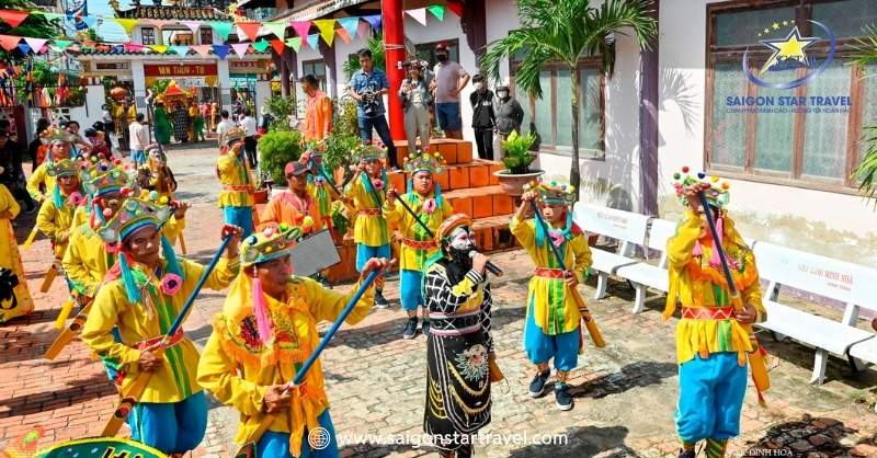 Dinh Vạn Thủy Tú: Điểm Đến Văn Hóa Đặc Sắc Tại Bình Thuận | Saigon Star Travel Lễ hội Cầu Ngư diễn ra tại Dinh Vạn Thủy Tú