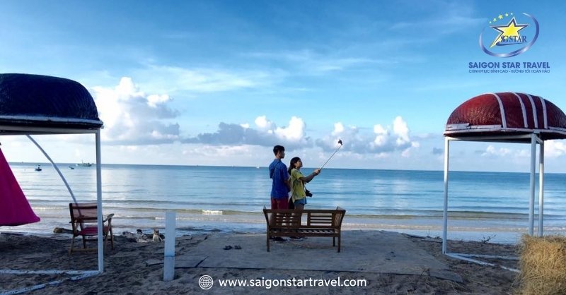 Check in cùng bạn bè