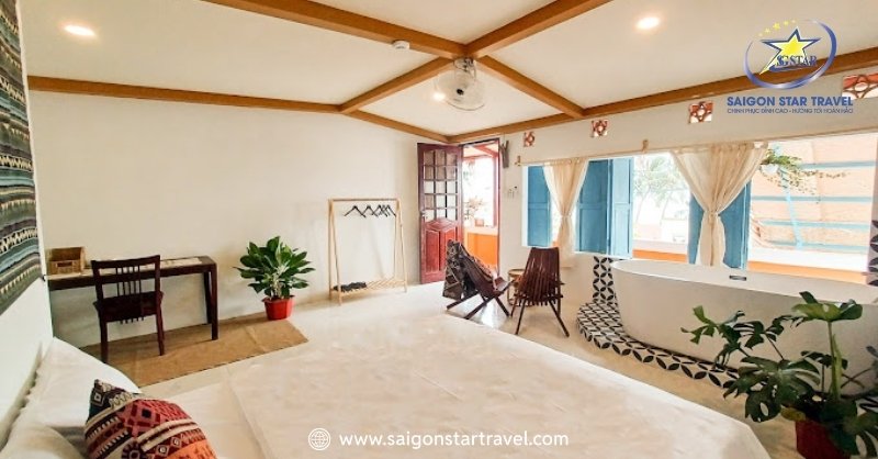 Khám Phá Maidi Homestay Mũi Né – Kỳ Nghỉ Biển Thoải Mái và Tiện Nghi | Saigon Star Travel Phòng có bancol tại Maidi Homestay
