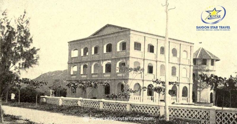 Hình ảnh quá khứ của Lầu Ông Hoàng