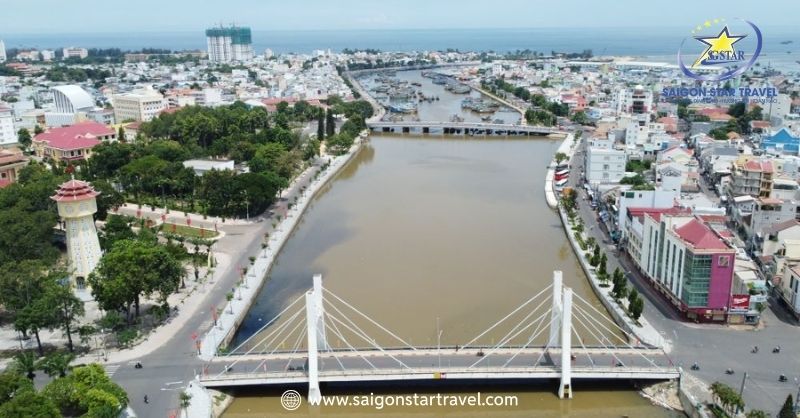 Khám Phá Vẻ Đẹp Thiên Nhiên Của Sông Cà Ty Bình Thuận | Saigon Star Travel Góc nhìn trên cao