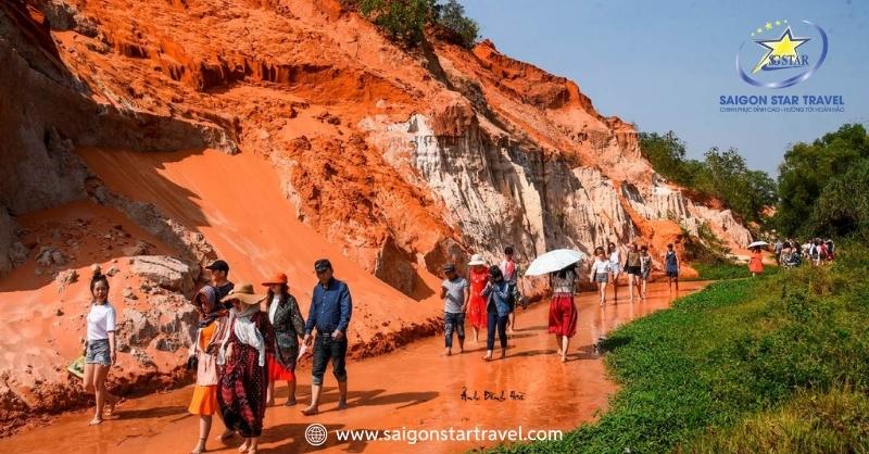 Những Cảnh Đẹp Ở Bình Thuận: Thiên Nhiên Hoang Sơ Kỳ Vĩ | Saigon Star Travel Suối Tiên cảnh đẹp ở Bình Thuận