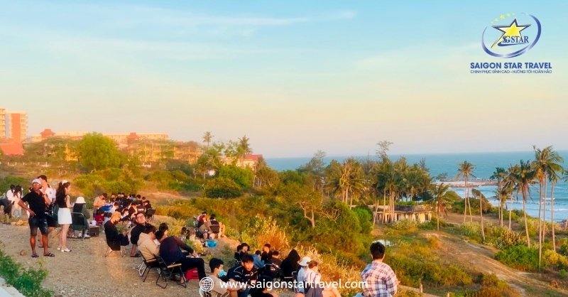 Thưởng thức cà phê bên sườn dốc