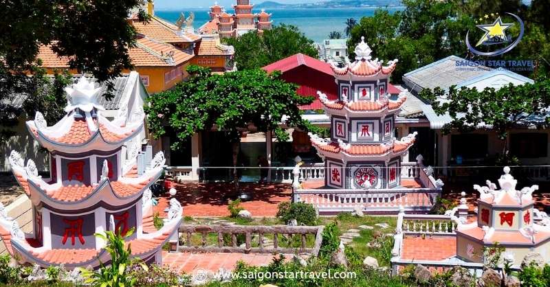Chùa Linh Long Mũi Né - Ngôi Chùa Cổ Trên Trăm Tuổi Bình Thuận | Saigon Star Travel Toàn cảnh chùa Linh Long Mũi Né
