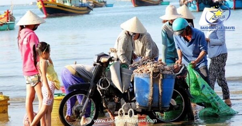 Làng Chài Mũi Né Và Những Điều Thú Vị | Saigon Star Travel Trải nghiệm làm ngư dân tại Làng Chài Mũi Né