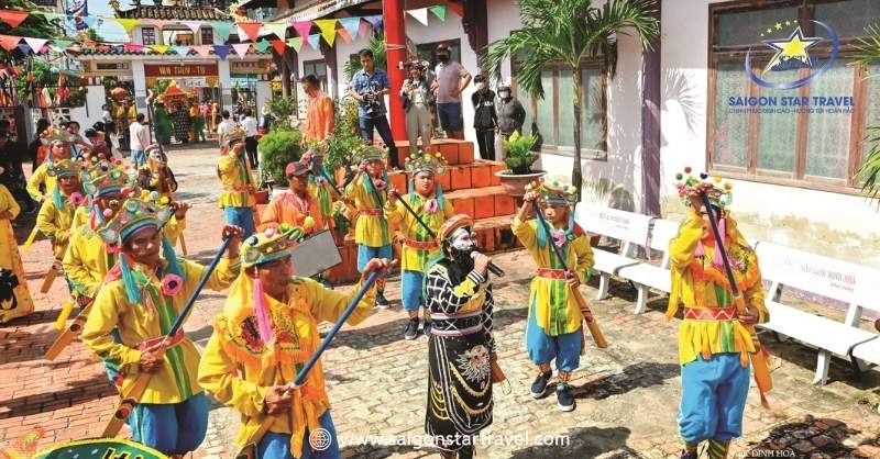 Lễ Hội Cầu Ngư Bình Thuận: Trải Nghiệm Văn Hóa Đặc Sắc | Saigon Star Travel Lễ Hội Cầu Ngư Bình Thuận hòa quyện văn hóa tâm linh và đời sống ngư dân