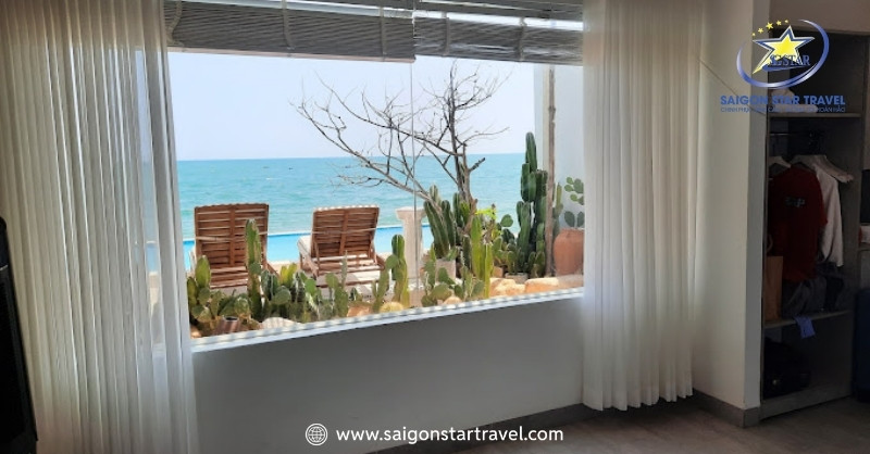 View cửa sổ nhìn ra biển