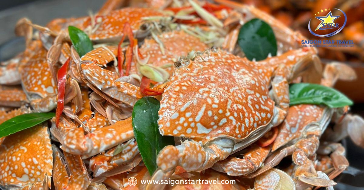 Sức hút khó cưỡng từ những con ghẹ bông Hàm Ninh tươi rói, ngọt đậm đà
