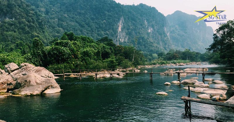 Du lịch Quảng Bình nên đi đâu? | Saigon Star Travel Suối nước Mooc êm ả và mát lành