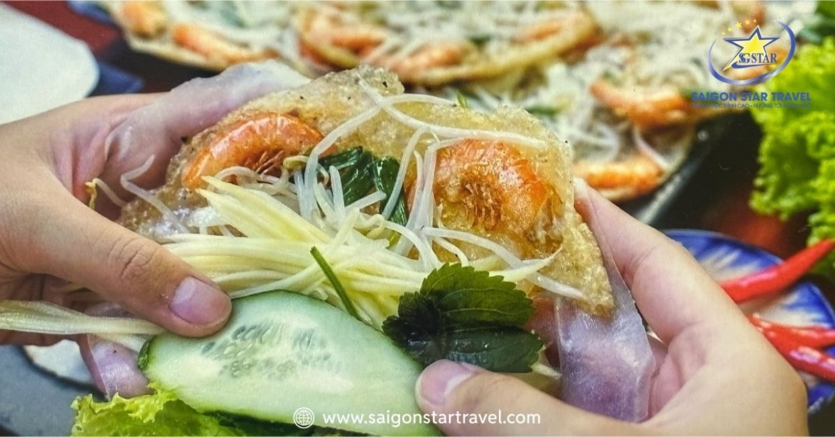 Thưởng thức Bánh xèo tôm nhảy