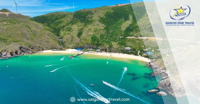 Quang cảnh bãi Kỳ Co ở Quy Nhơn