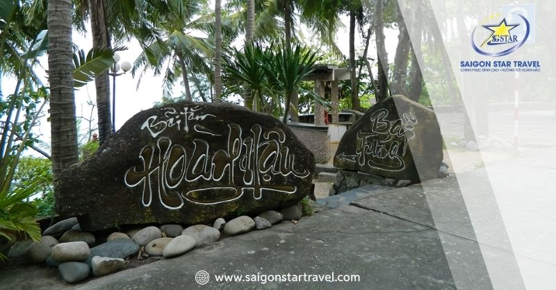 Bãi Trứng này nằm ngay sát khu du lịch Ghềnh Ráng Tiên Sa