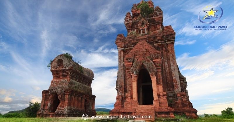 Tháng 1 đến tháng 8 là khoảng thời gian lý tưởng nhất để tham quan Tháp Bánh Ít