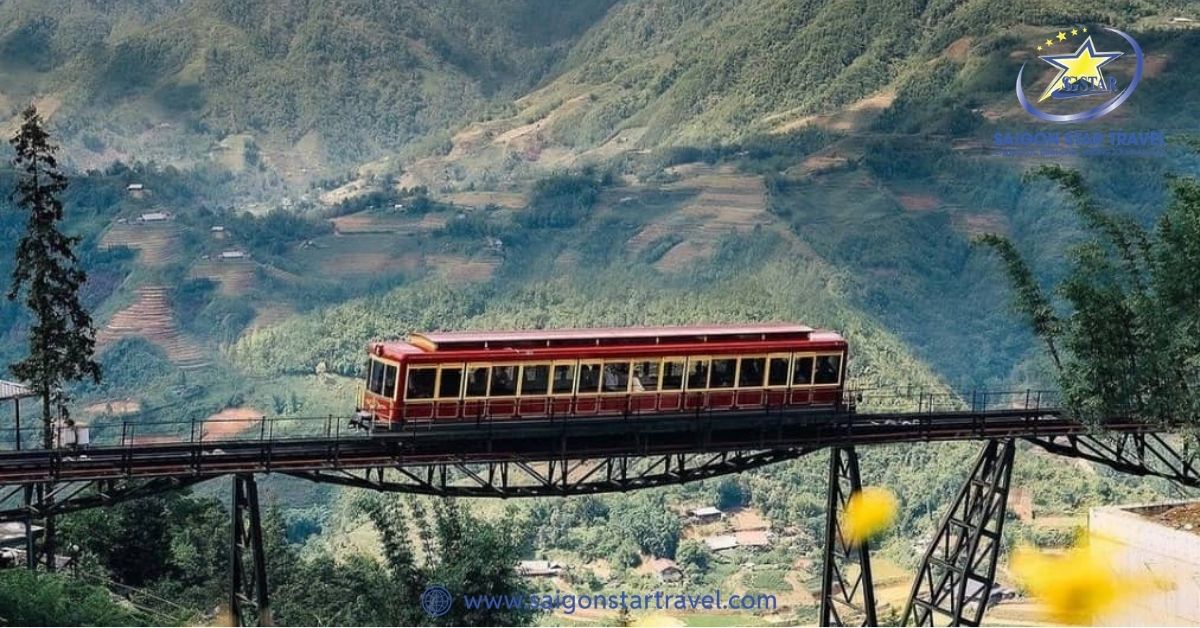 Tàu hoả ở thung lũng Mường Hoa