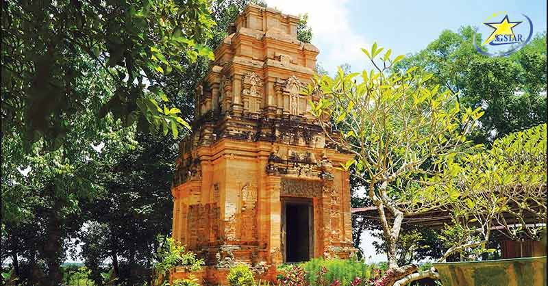 Top 10 Địa điểm Du lịch Tây Ninh không thể bỏ qua | Saigon Star Travel Tháp Cổ Bình Thạnh Tây Ninh