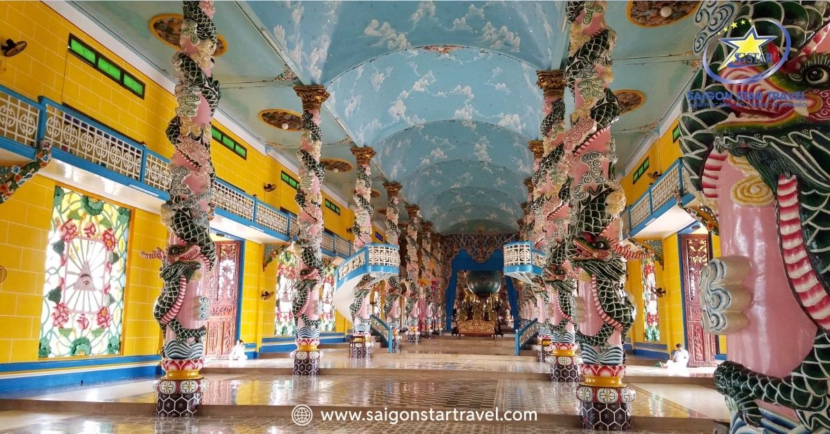 Bên trong Chánh điện của Tòa Thánh Tây Ninh