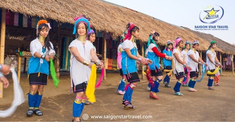 Tour Thái Lan Chiang Mai 4 ngày 3 đêm | Những cô bé dễ thương tại Làng cổ dài Karen