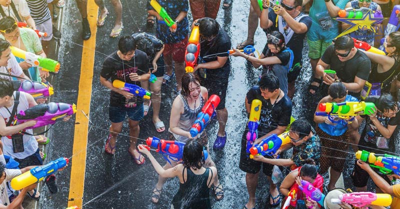 Du lịch Thái Lan Tết Nguyên Đán có các lễ hội gì hấp dẫn ? | Saigon Star Travel Banngkok tổ chức lễ hội Songkran vô cùng hoành tráng thu hút rất nhiều khách du lịch trong và ngoài nước đến tham dự