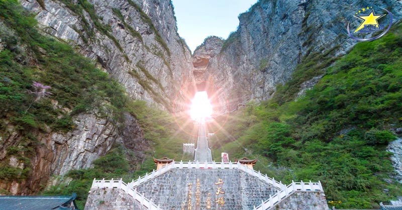 Tour Du Lịch Trương Gia Giới Phượng Hoàng Cổ Trấn 6N5Đ | Saigon Star Travel Khám phá du lịch Thiên Môn Sơn mệnh danh "đường lên cổng trời"