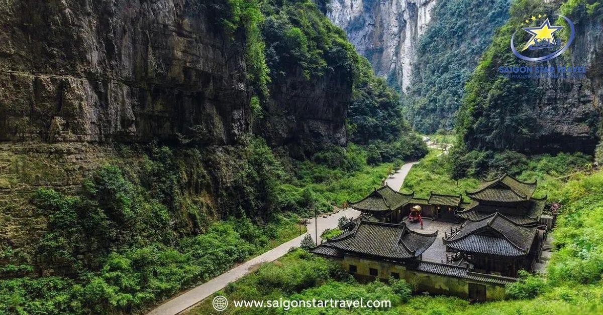 Thiên Sinh Tam Kiều tại Công viên địa chất Vũ Long