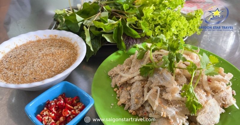 Đồi Con Heo Vũng Tàu - Điểm Đến Vàng Cho Tâm Hồn Lãng Mạn | Saigon Star Travel Gỏi cá mai Vũng Tàu