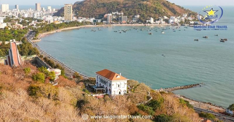 Bạch Dinh Ở Vũng Tàu - Kiến Trúc Pháp Giữa Lòng Phố Biển | Saigon Star Travel Tầm nhìn hướng ra bãi Trước | Bạch Dinh ở Vũng Tàu
