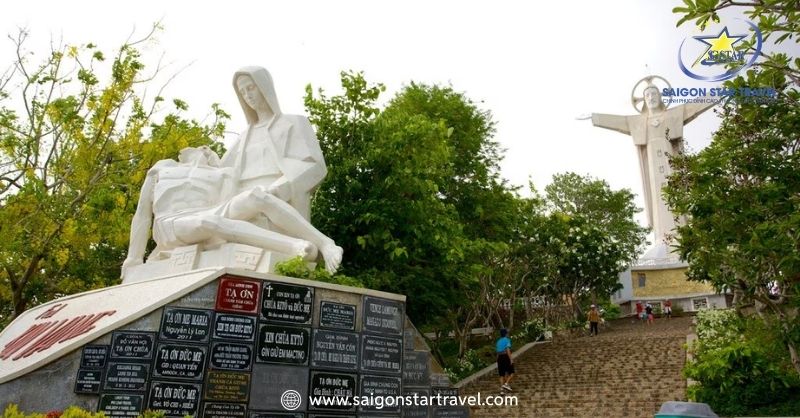 Tượng Chúa Kito Vũng Tàu – Địa Điểm Du Lịch Độc Đáo | Saigon Star Travel Kiến trúc độc đáo của tượng Chúa Kitô | Tượng Chúa Kito Vũng Tàu