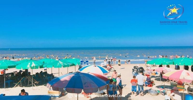 Bãi Biển Long Hải - Điểm Du Lịch Lý Tưởng Tại Vũng Tàu | Saigon Star Travel Tham gia tắm biển tại các bãi biển ở Long Hải