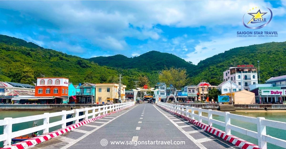 Cầu cảng Bãi Nhà sầm uất và bờ biển hoang sơ Bãi Bàng – hai lựa chọn lưu trú tiêu biểu tại Hòn Sơn, Kiên Giang