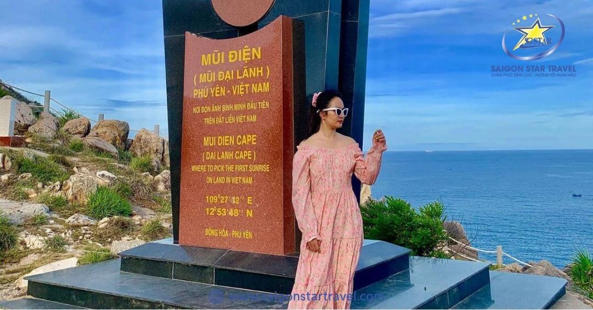 Check-in tại bia đá Mũi Điện Phú Yên