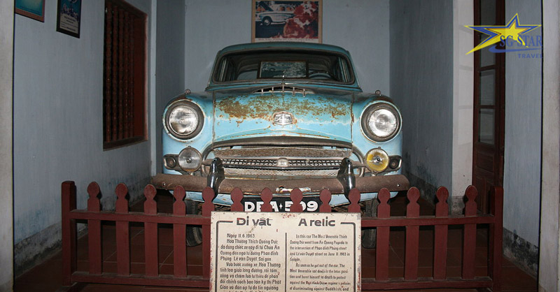 Giới thiệu về chùa Thiên Mụ - “Đệ Nhất Cổ Tự” Huế | Saigon Star Travel xe Austin của cố hòa thượng Thích Quảng Đức ở đình Hương Nguyện
