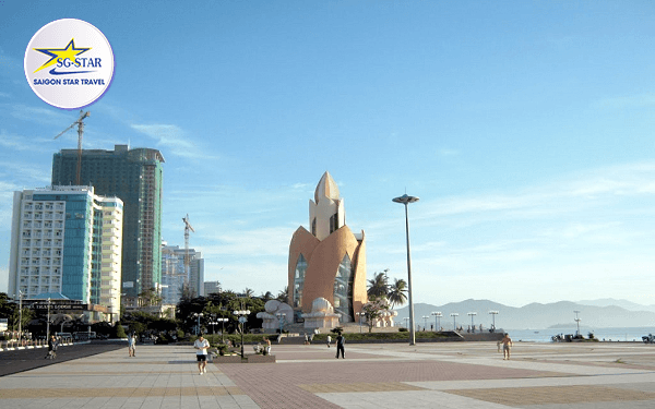 Quảng Trường Nha Trang | Saigon Star Travel gioi-thieu-ve-quang-truong-nha-trang-1